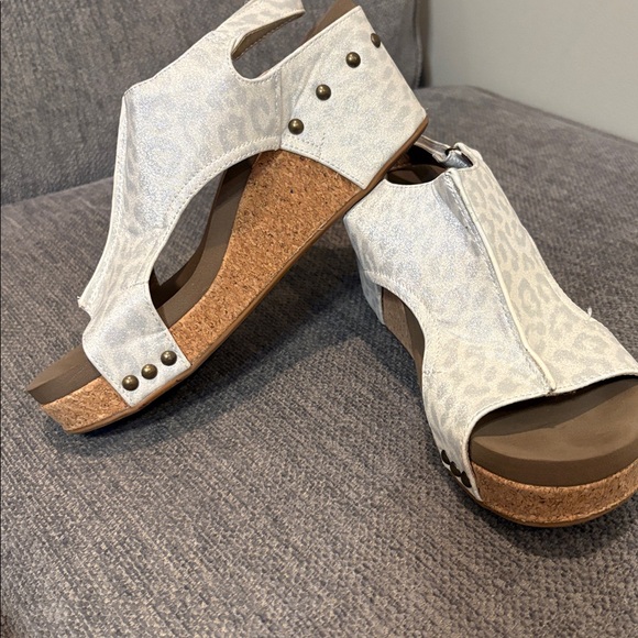 Boutique by Corkys  Leopard Print white Wedge Sandals‎